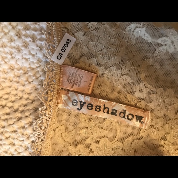 Eyeshadow vest - Picture 2 of 3